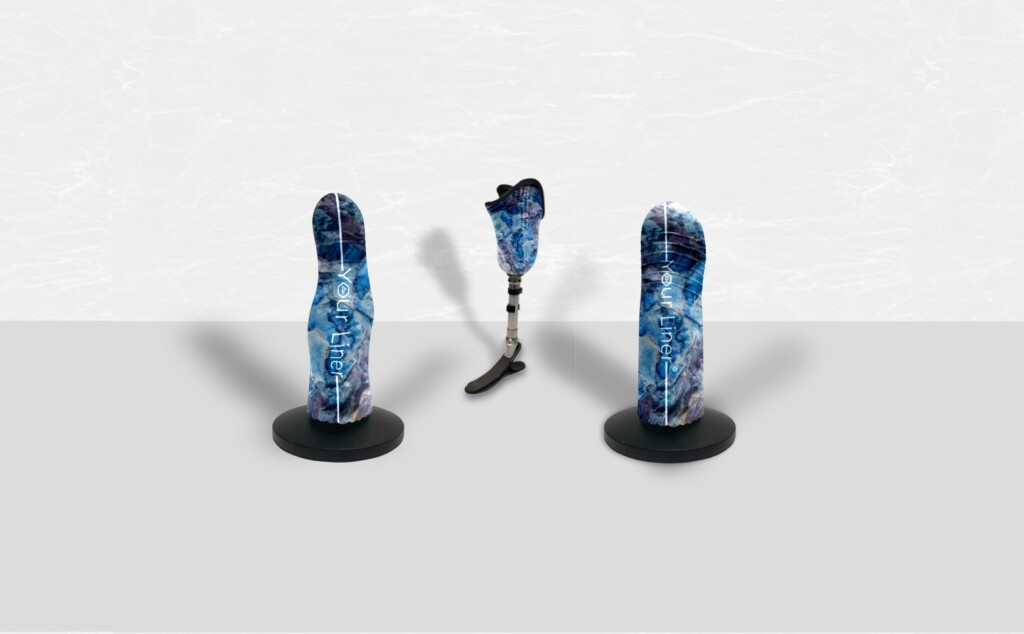 Blue Breccia appliqué sur un liner